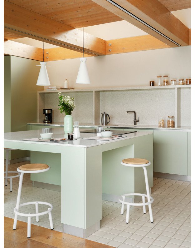 LESS BAR STOOL | +colours 4