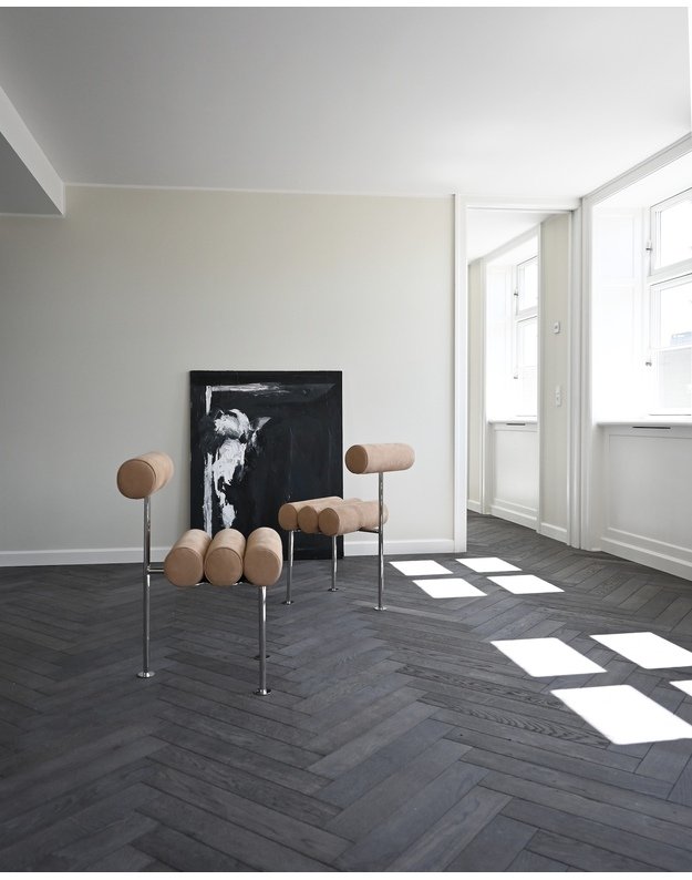 HIRO CHAIR | Nubuck Leather 4