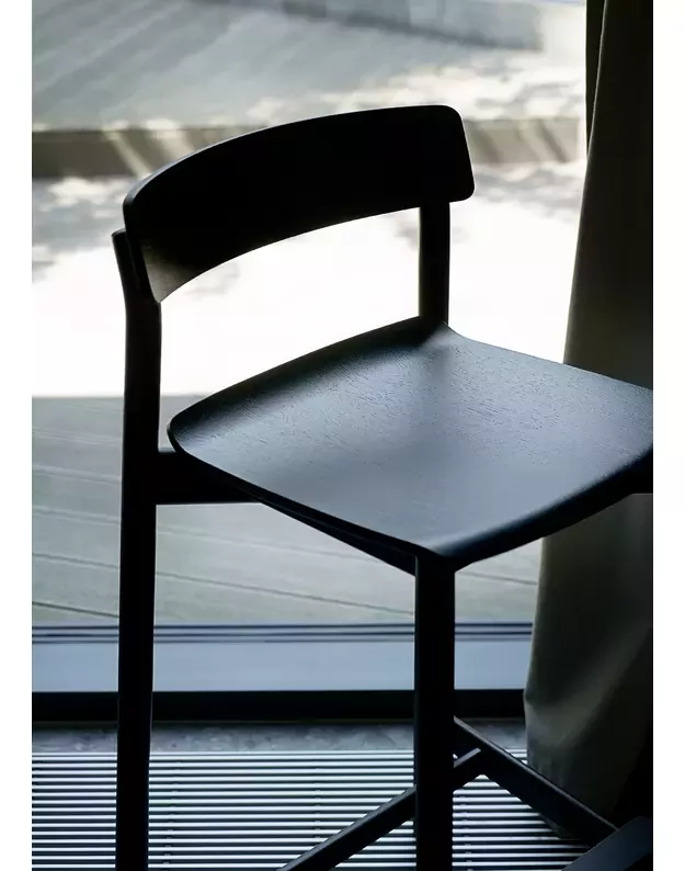ARCHE BAR STOOL | Black oak 2