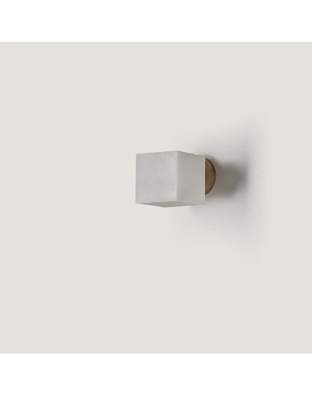 SIENINIS ŠVIESTUVAS CUBIC | +spalvos 1