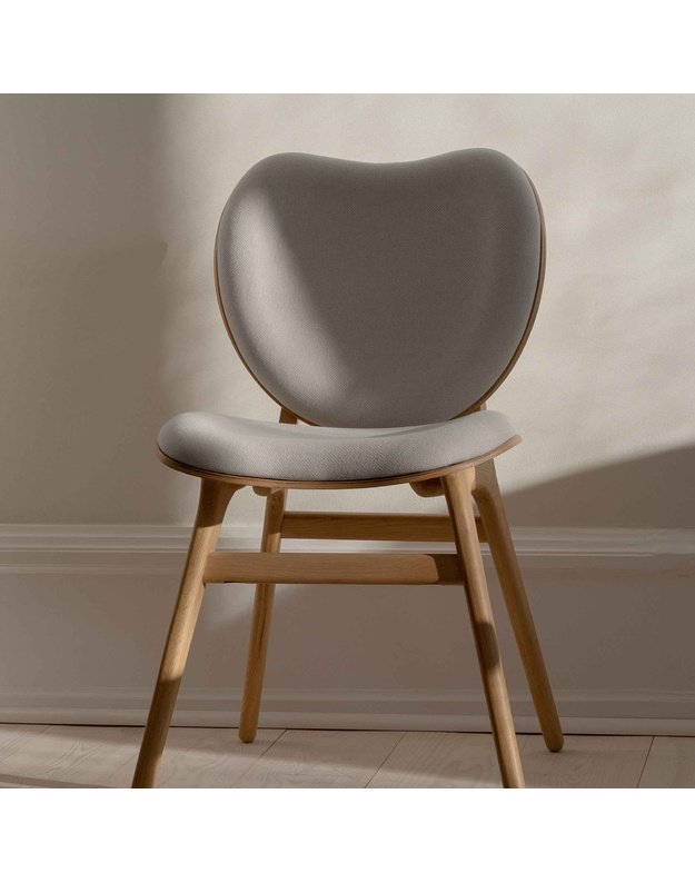 A CONVERSATION PIECE DINING CHAIR | Oak