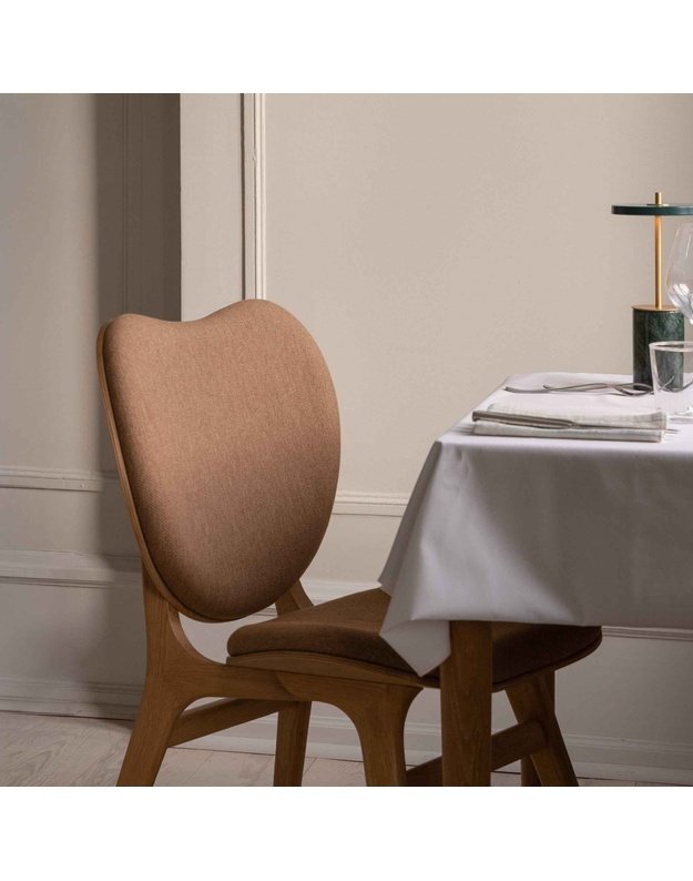 A CONVERSATION PIECE DINING CHAIR | Oak