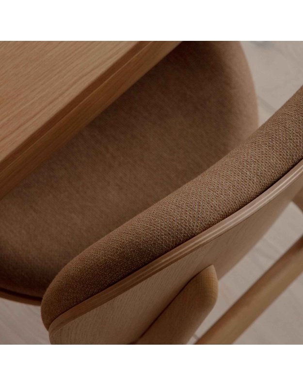 A CONVERSATION PIECE DINING CHAIR | Oak
