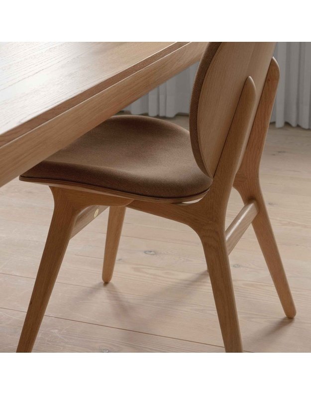 A CONVERSATION PIECE DINING CHAIR | Oak