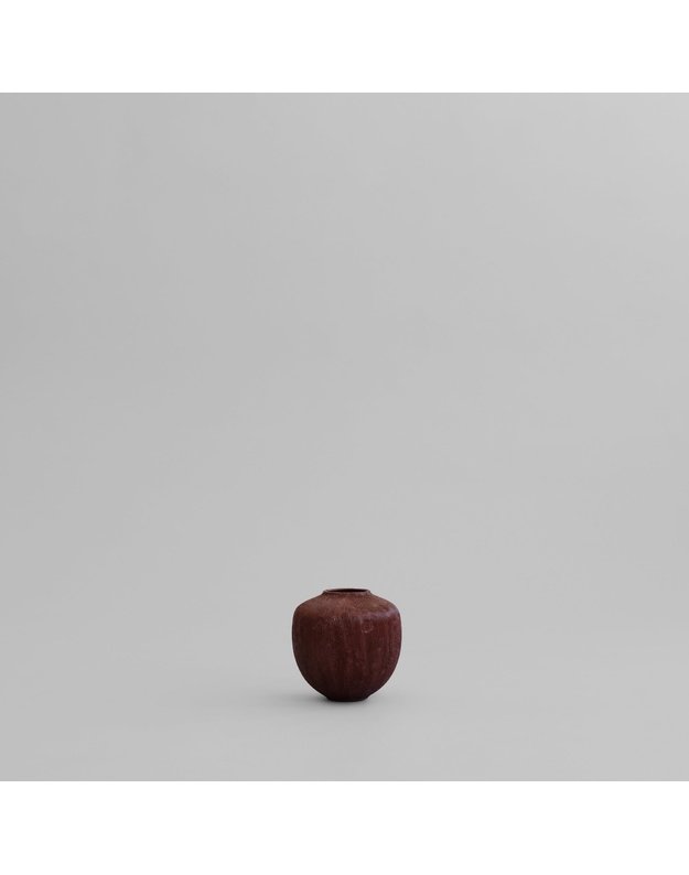 VAZA SUNAO PETIT | Carved Ruby