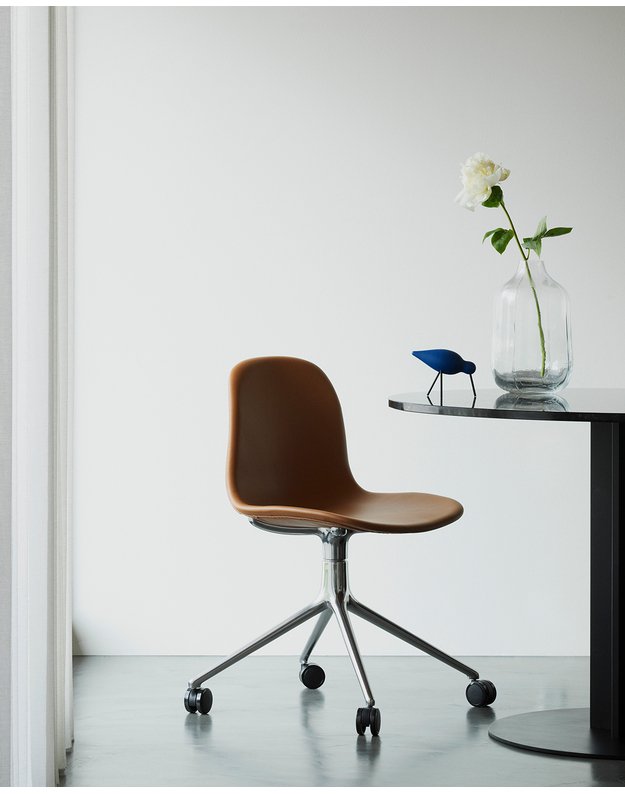 FORM CHAIR SWIVEL 4W UPHOLSTERY | +colours 1
