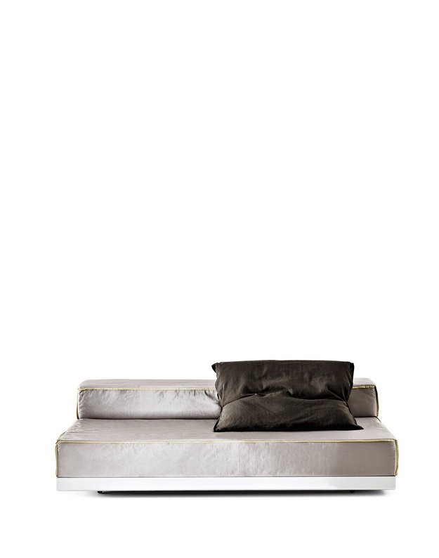 SOFA - LOVA BED AND BREAKFAST by Giuseppe Viganò