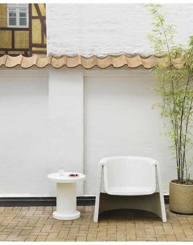 BIT LOUNGE CHAIR | White 3