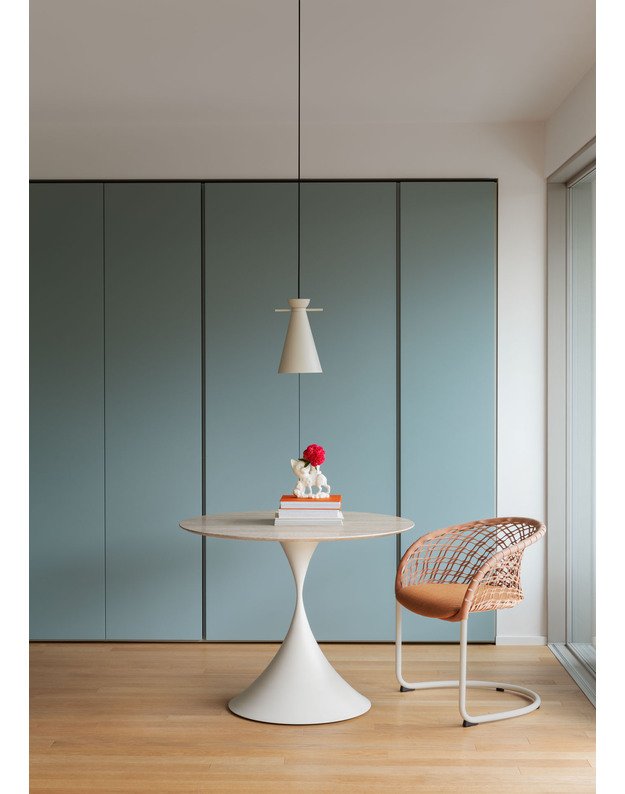 TABLE LEO | +colours 3