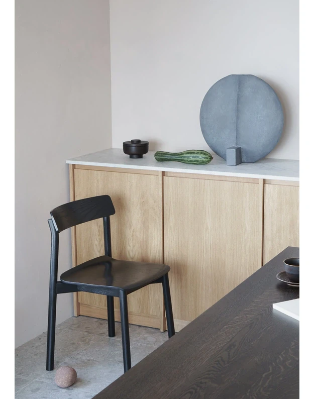 ARCHE CHAIR | Black oak