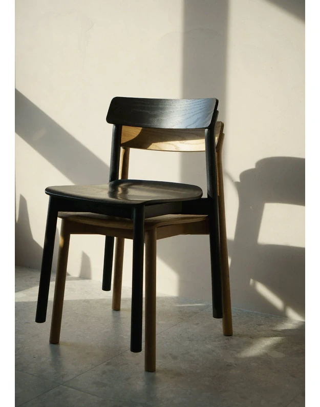 ARCHE CHAIR | Black oak