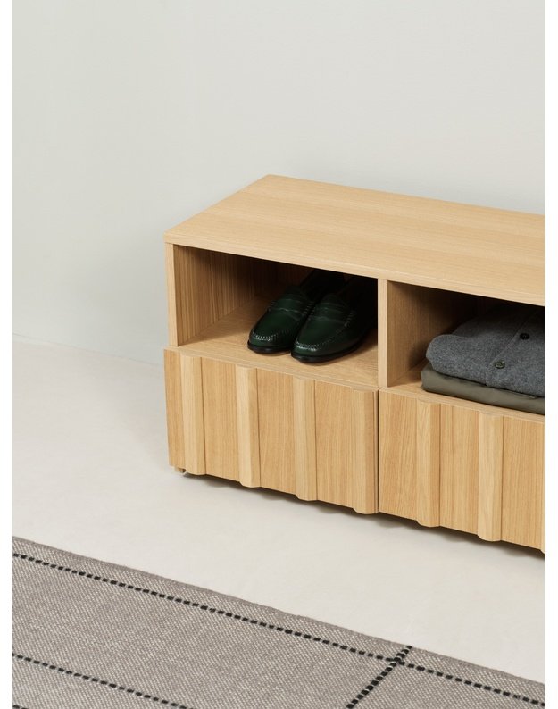RIB SIDEBOARD LOW HYBRID | Oak