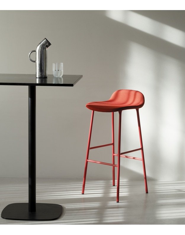KĖDĖ FORM LOW STEEL UPHOLSTERY | +spalvos