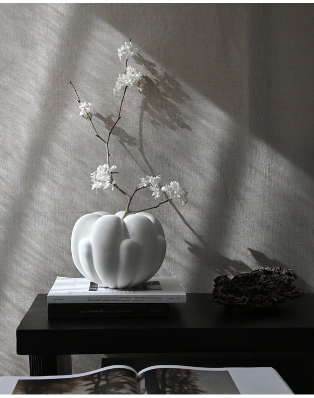 BLOOM VASE PETIT | Bone White