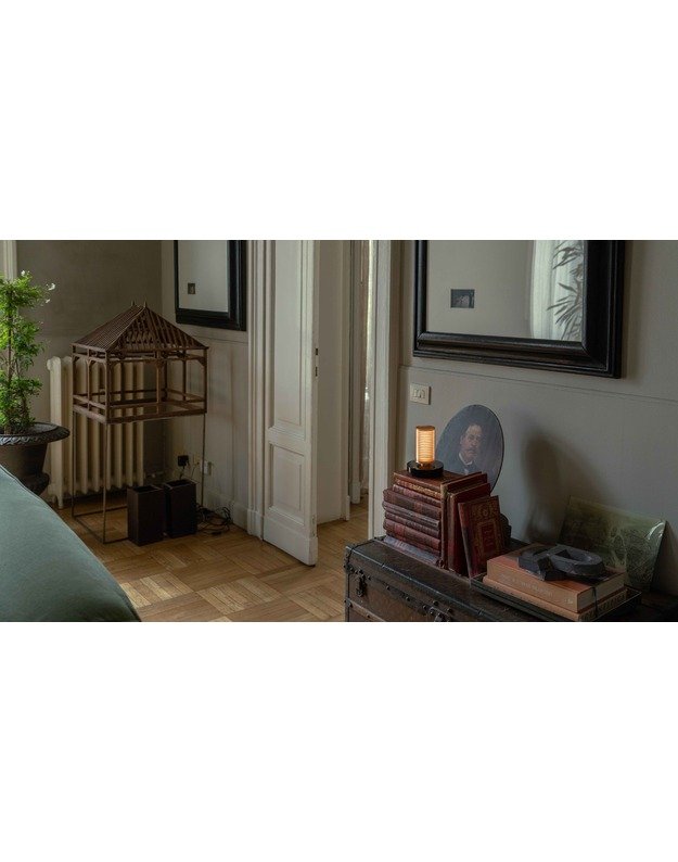 STALINIS ŠVIESTUVAS FRECHIN A TABLE 5