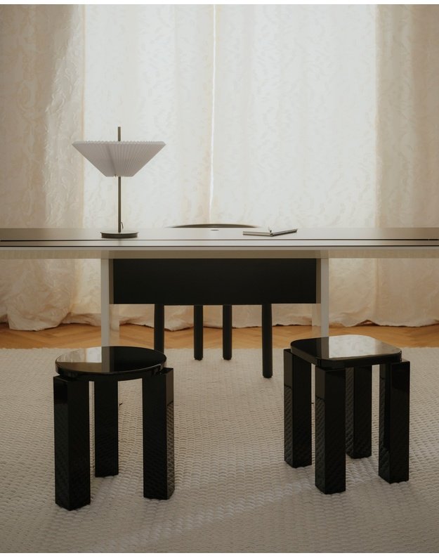 STALIUKAS / TABURETĖ ATLAS | Lacquered Espresso