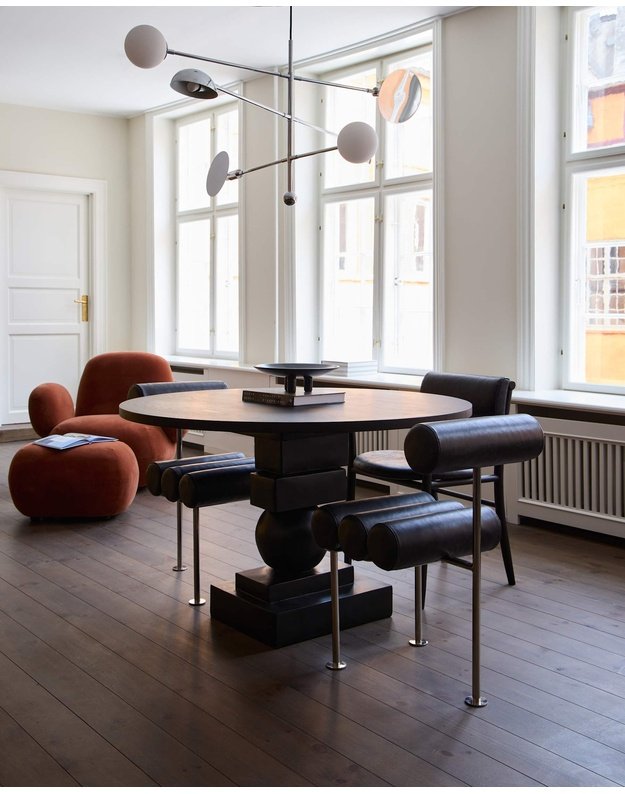 KĖDĖ HIRO | Stainless Steel - Aniline Leather Black