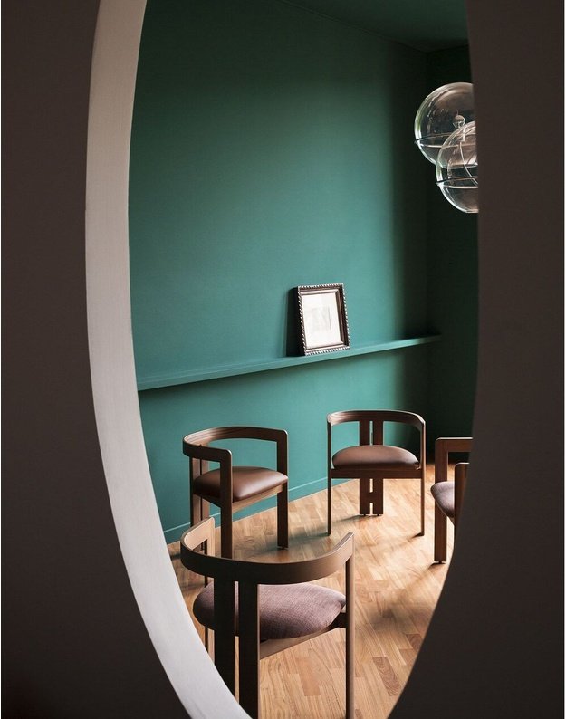 KĖDĖ PIGRECO by Tobia Scarpa | Walnut frame | Guarana leather | 1 vnt.