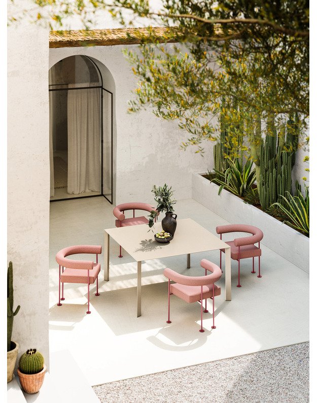 QUA-NDO P ARMCHAIR | +colours 2