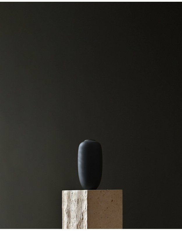 SUNAO VASE SLIM MINI | Black 5