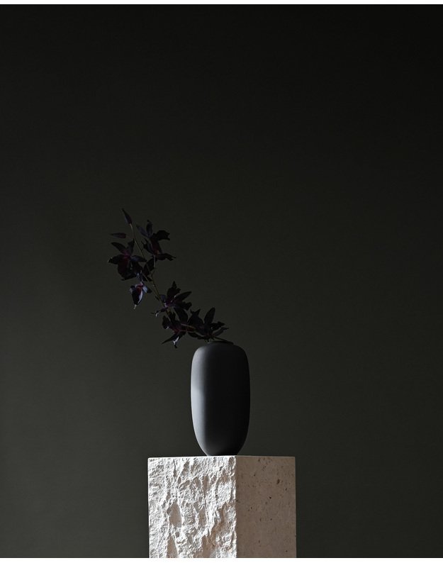 SUNAO VASE SLIM MINI | Black 3