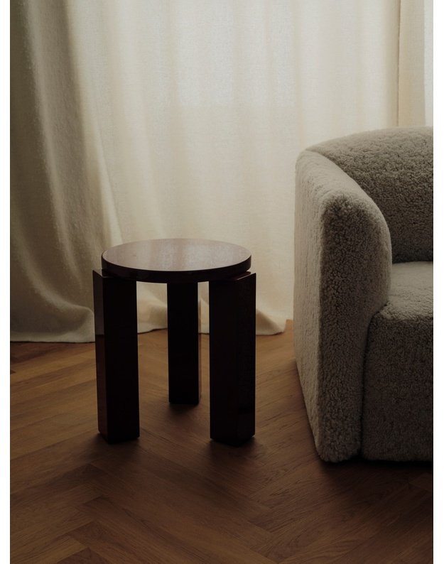 STALIUKAS / TABURETĖ ATLAS ROUND | Lacquered Burgundy