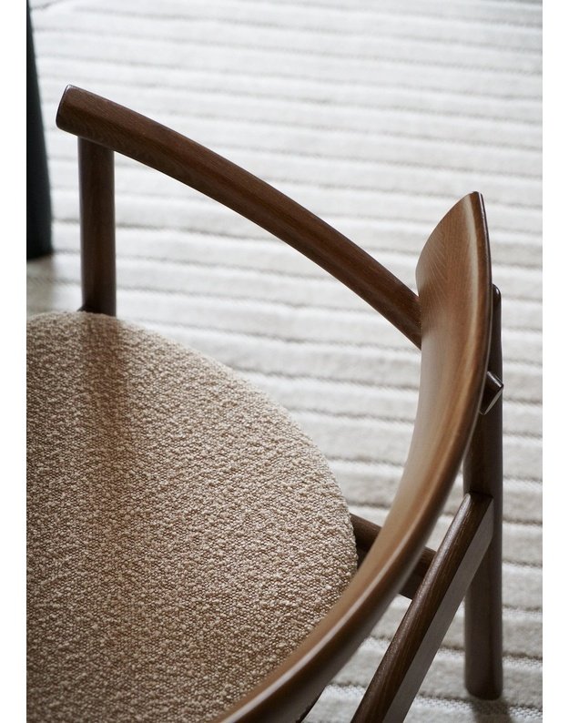 KĖDĖ ELIPSA SOFT | Dark brown oak | Sand Boucle 