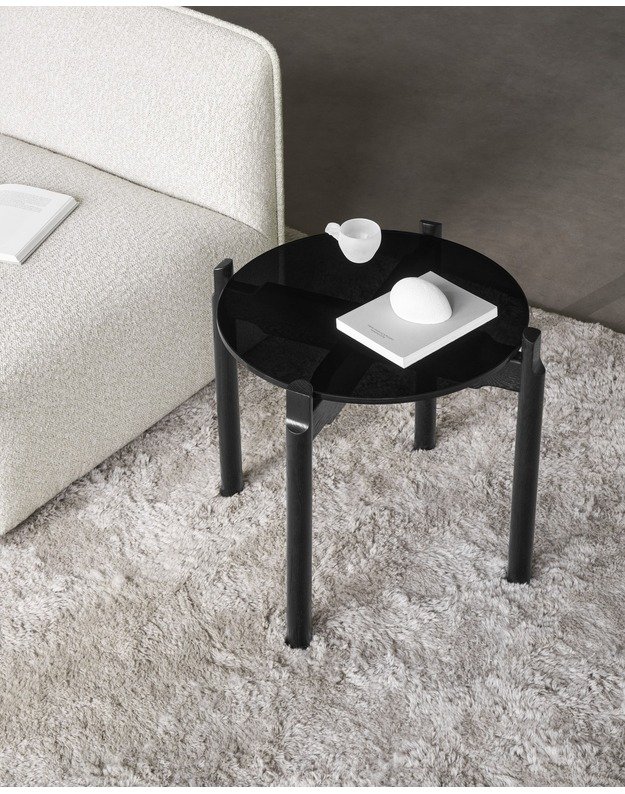 SIDE TABLE NOTCH by Gunther Pelgrims