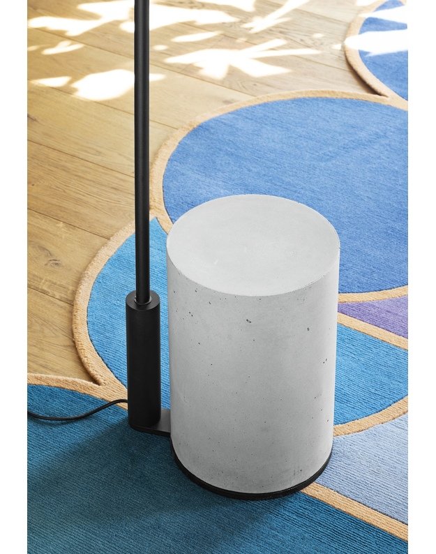 PASTATOMAS ŠVIESTUVAS OZZ FLOOR  3