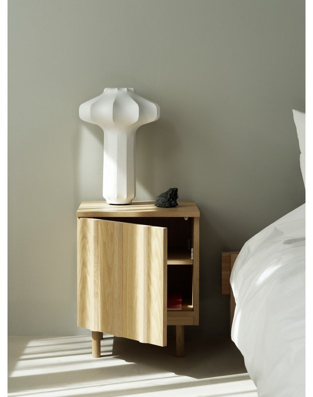 RIB BEDSIDE TABLE | Oak