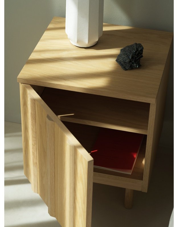 RIB BEDSIDE TABLE | Oak