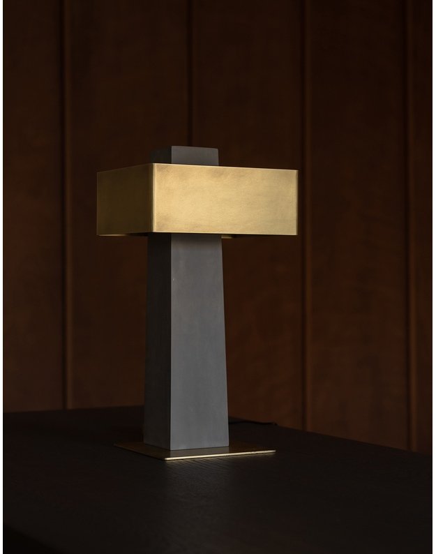 IOTA TABLE LAMP 