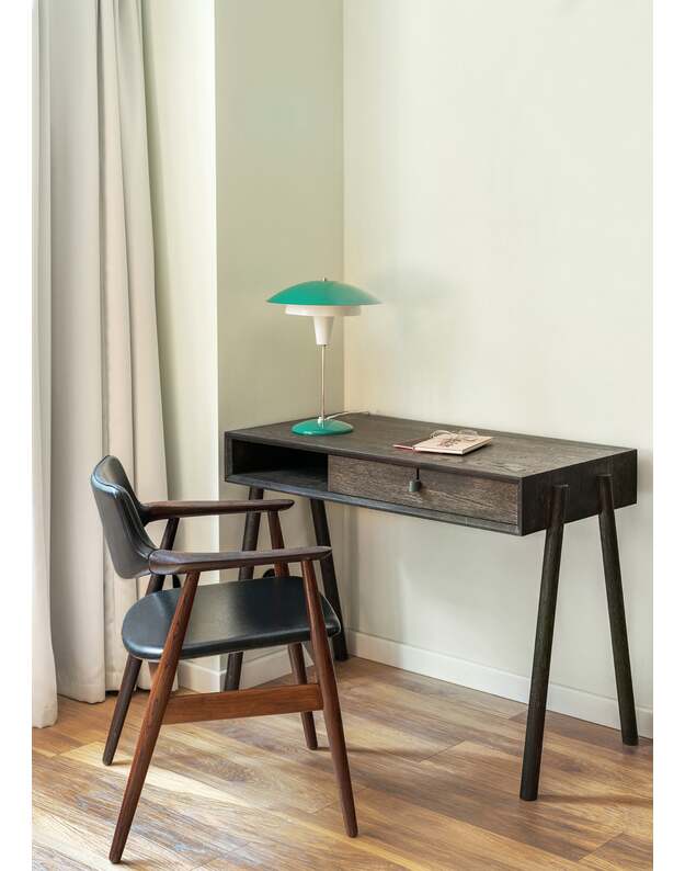 AMELIA DESK | +colours 1