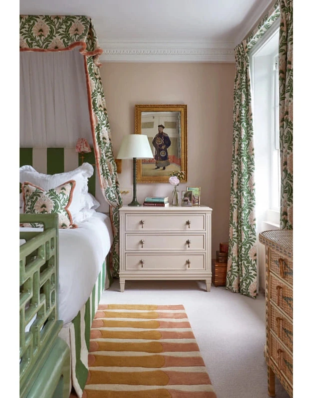 ALICE CRAWLEY BAMBOO FORREST ROSE kilimas