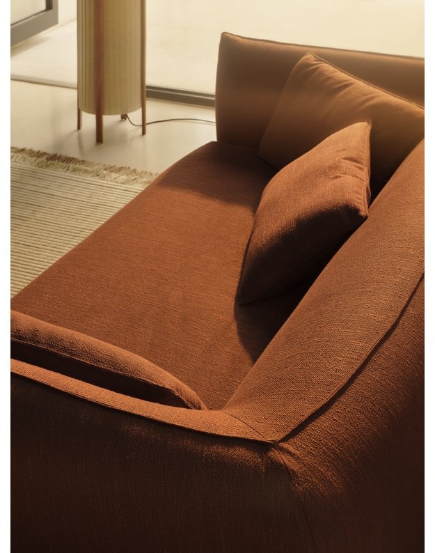 SOFA - LOVA JILL