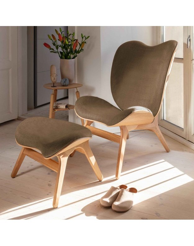 A CONVERSATION PIECE TALL LOUNGE CHAIR