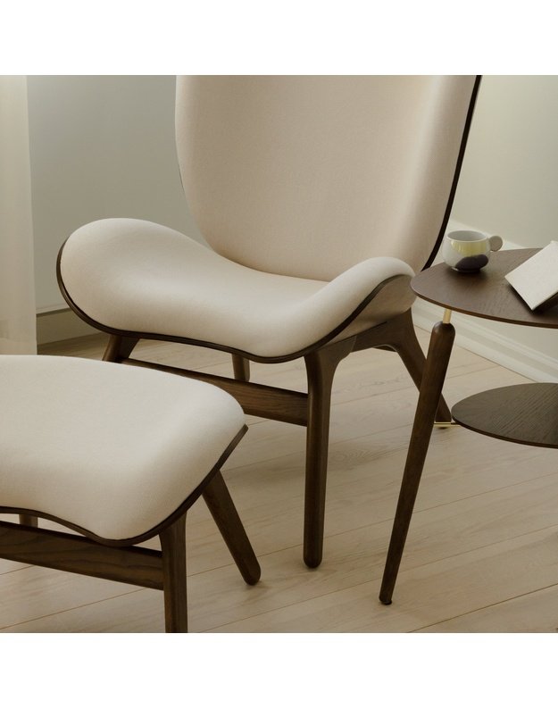 A CONVERSATION PIECE TALL LOUNGE CHAIR