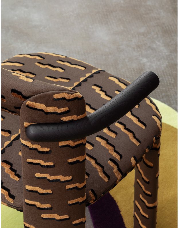 KĖDĖ SU PORANKIAIS AMIA | +spalvos 3