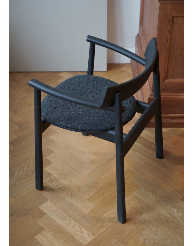ELIPSA SOFT CHAIR | Black oak | Black Boucle 2