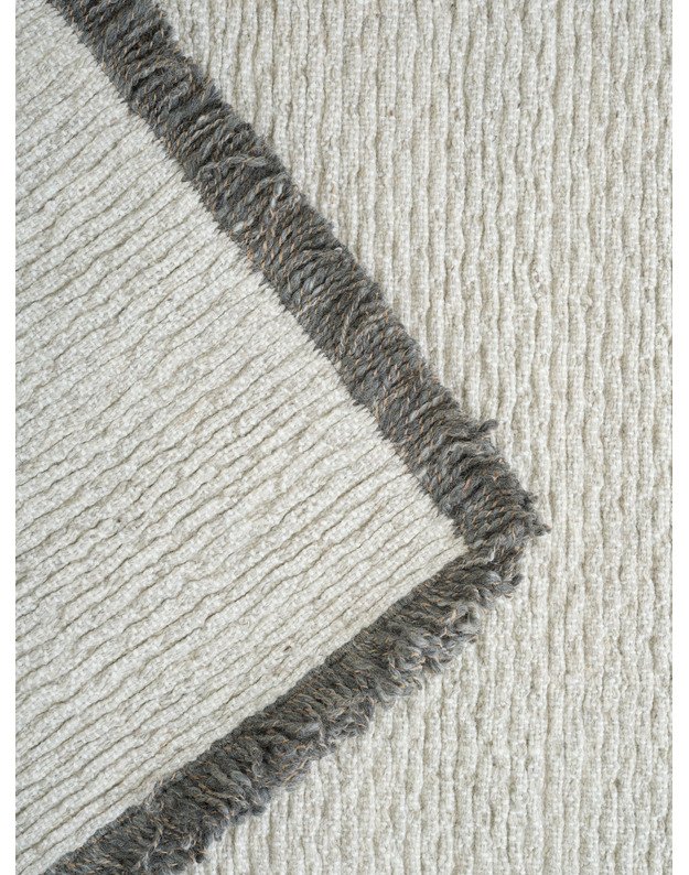 SOFT OUTLINE kilimas by Norm Architects | Stone 2