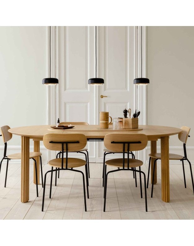 COMFORT CIRCLE EXTENDABLE DINING TABLE | Oak