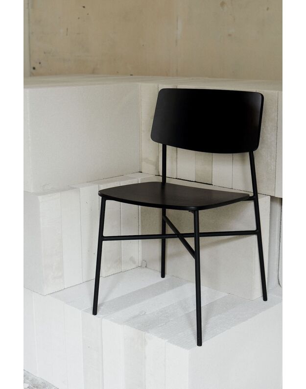 PARAGON chair | black oak