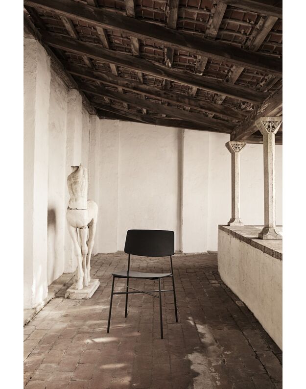 PARAGON chair | black oak
