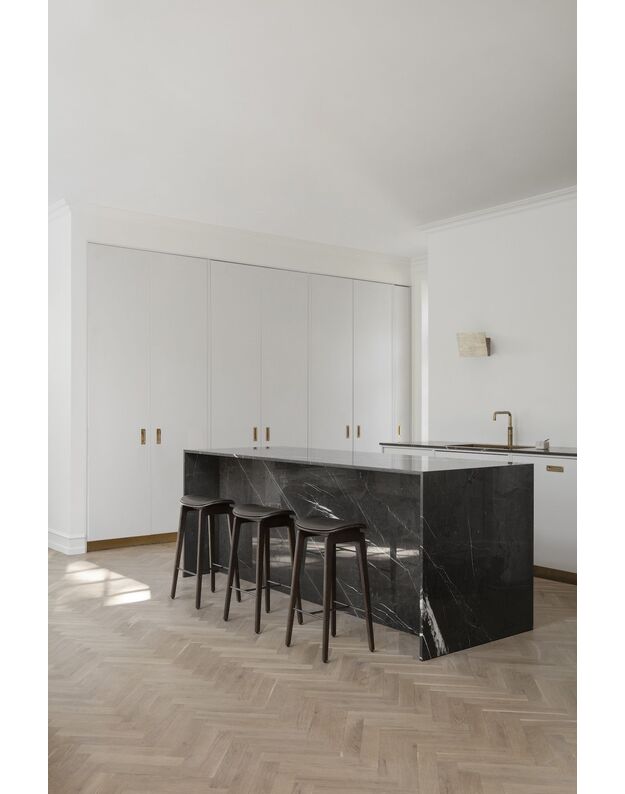 NY11 bar and counter stools | black oak | + colours