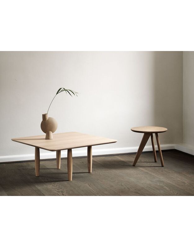FIN SIDE TABLE | natural oak